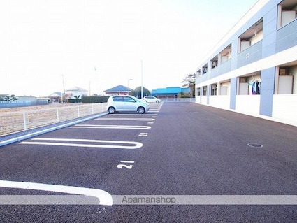 カーサ・グランディール[1LDK/36m2]の駐車場1