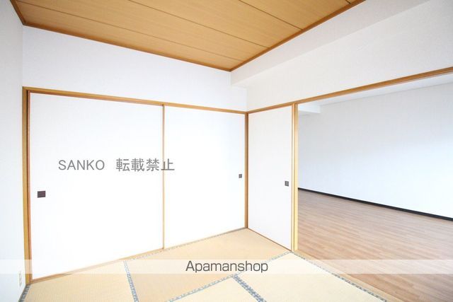 コスモロイヤル東苗穂Bの内装写真