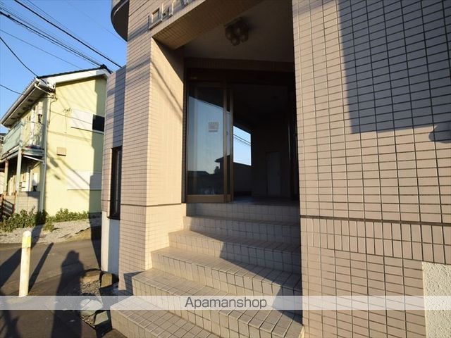 ロイヤルタウン下九沢の玄関写真