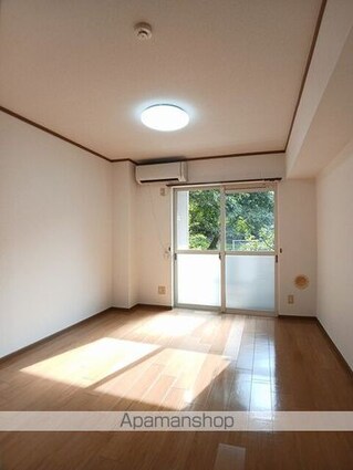 エスボワール三成[1R/25.52m2]のリビング・居間