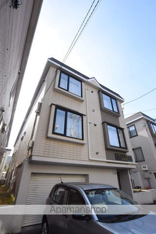 エクシード神宮前参番館の外観写真