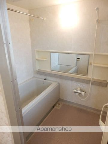 カルシア小戸B棟の内装写真