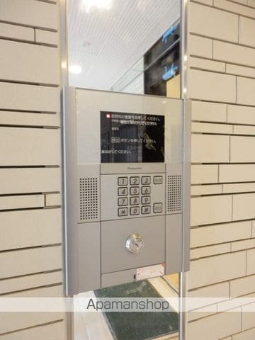 ピュア東彩館 IIの玄関写真