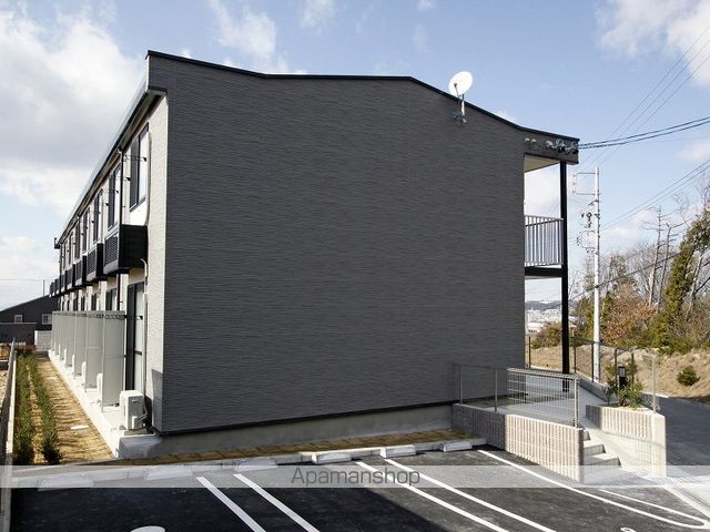 レオパレスパストラル葉山の玄関写真