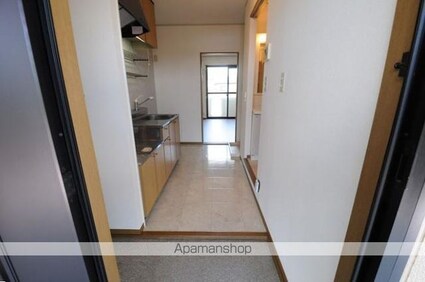 サン・セジュールＡ棟[1K/26.71m2]の玄関