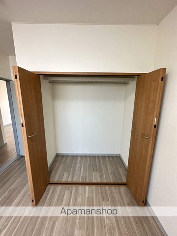 ローヤルハイツ21の内装写真