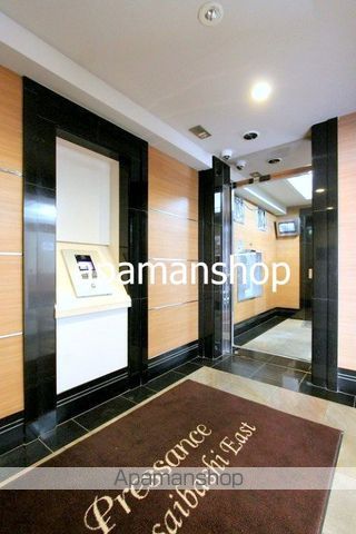 プレサンス心斎橋EASTの玄関写真