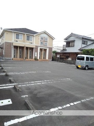 ポライトリー・ノバ[1K/32.9m2]の駐車場