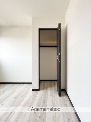 ザ・エトワール東松戸[1LDK/42.63m2]の収納