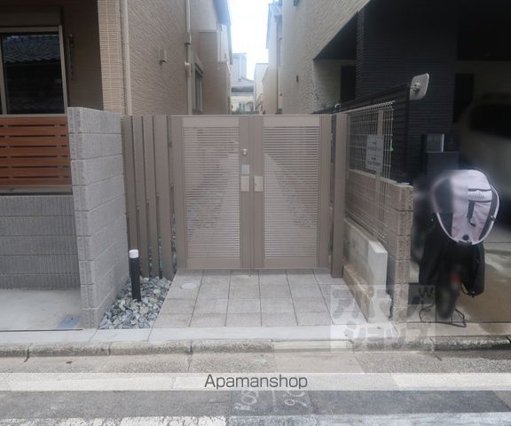 フォレストメゾン若みやの玄関写真