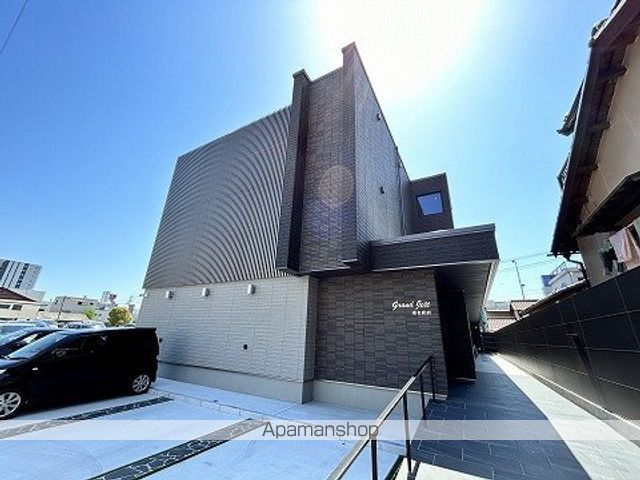 グランジュッテ桑名駅前の玄関写真