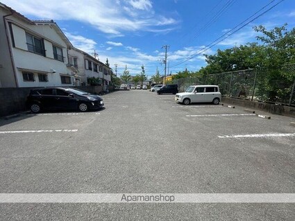 和歌山県和歌山市榎原[3DK/48.48m2]の駐車場