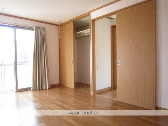 平塚市 2階建 築21年の内装写真