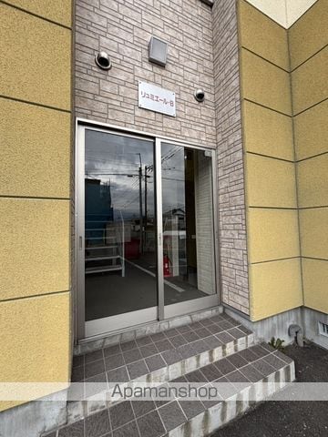 リュミエールBの玄関写真