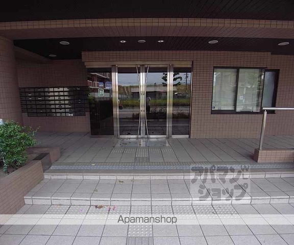 ライオンズマンション淀城公園の玄関写真