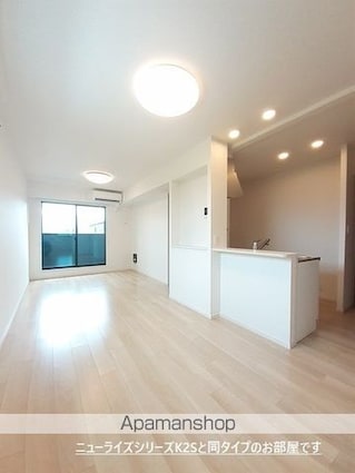 カーサ・ラッフィナートⅡ　Ｂ[2LDK/59.55m2]のリビング・居間