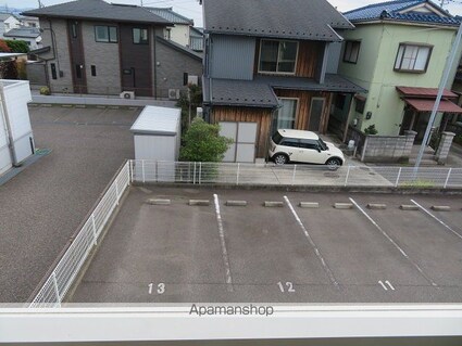 エクストールベル[1K/26.5m2]の駐車場