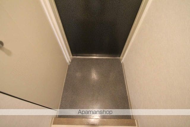 ミールズ江坂の内装写真
