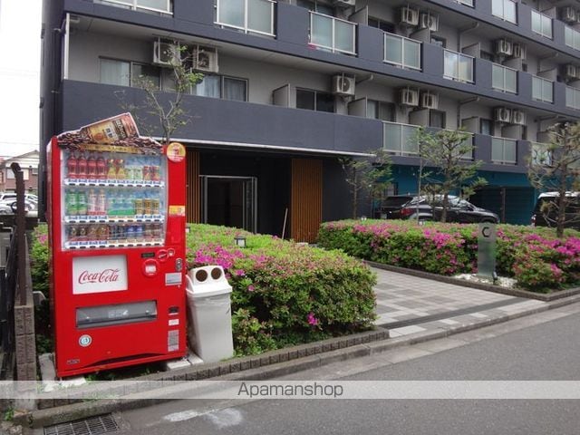 カスタリア西船橋の玄関写真