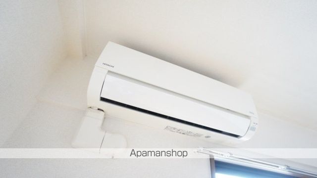 DEMAINの内装写真