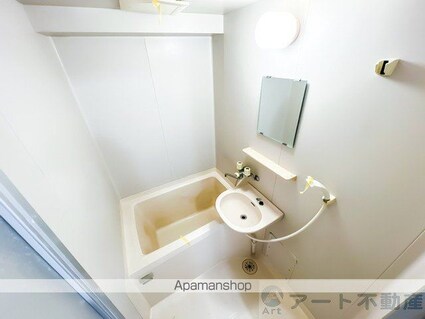 リバーサイドハイツ三原[1R/20.18m2]のバス