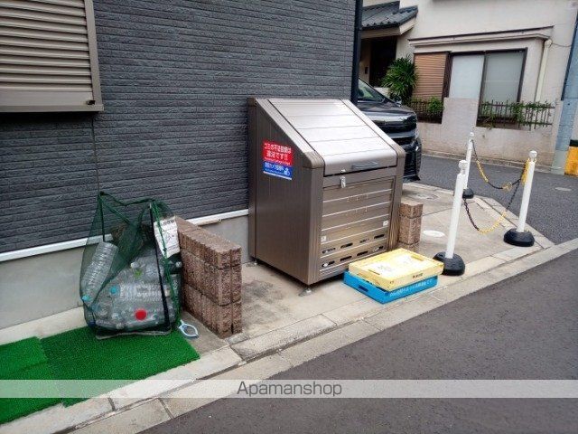 レオネクストアルマの玄関写真