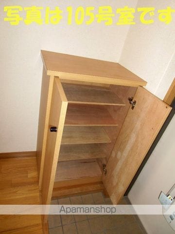 クレストスカーラカクの内装写真