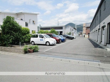 レオパレス城東[1K/23.61m2]の駐車場