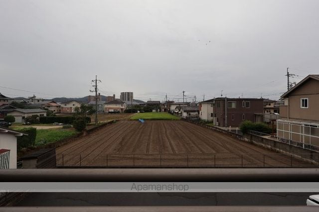 メゾネット八幡 B棟の内装写真