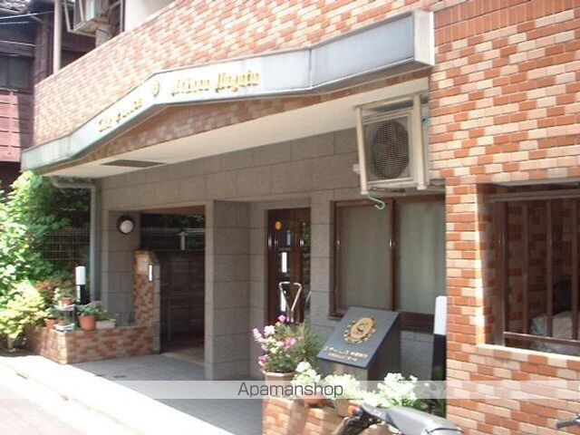 シティパレス中野野方[1R/16.24m2]のエントランス2