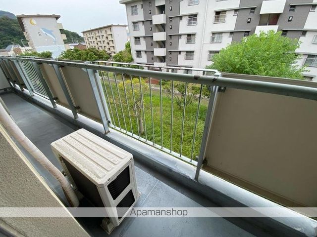 ヴィラナリー屋島[2LDK/54.38m2]のバルコニー