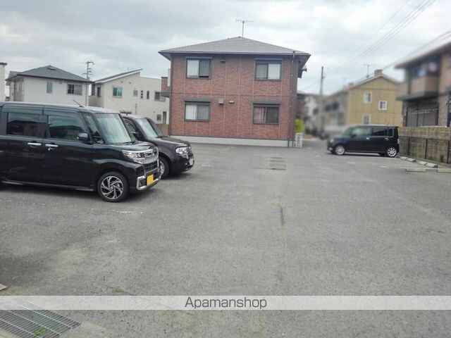 ウィルモアシャトー　Ａ棟[2LDK/55.44m2]の駐車場