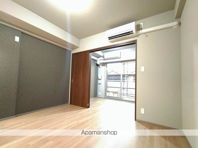 スプランディッドESAKAIIIの内装写真