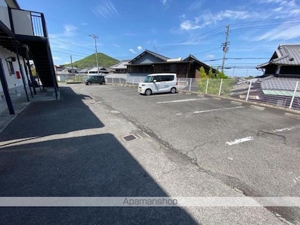 サンライフ植松　Ａ・Ｂ棟[1LDK/40.92m2]の駐車場