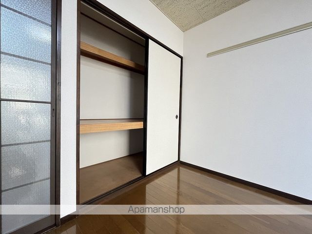 メゾンドアイIIIの内装写真