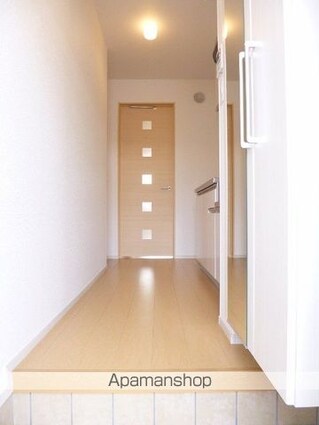 リラ[1K/31.65m2]の玄関