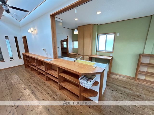 浜松市中央区 2階建 築49年の内装写真