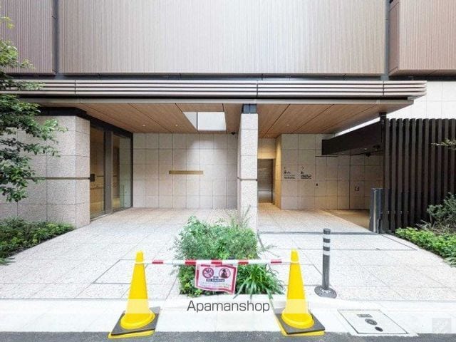 TOFROM YAESU RESIDENCEの玄関写真