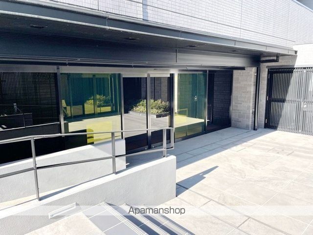 ザ・パークハビオ西大井の玄関写真