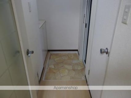 メイユール中央Ｂ[3LDK/66.66m2]の玄関