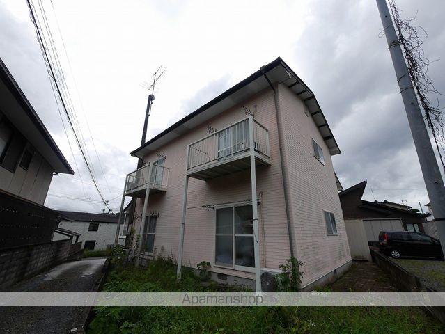 メゾンサクラB棟の外観写真