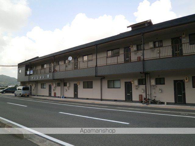マンション吉の外観写真