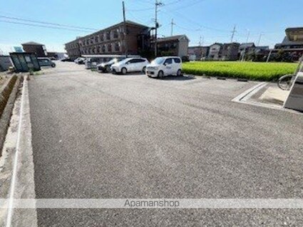 リープライツ[1K/27.93m2]の駐車場
