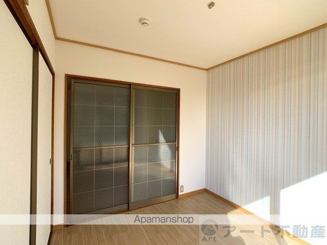 ファミール川原の内装写真