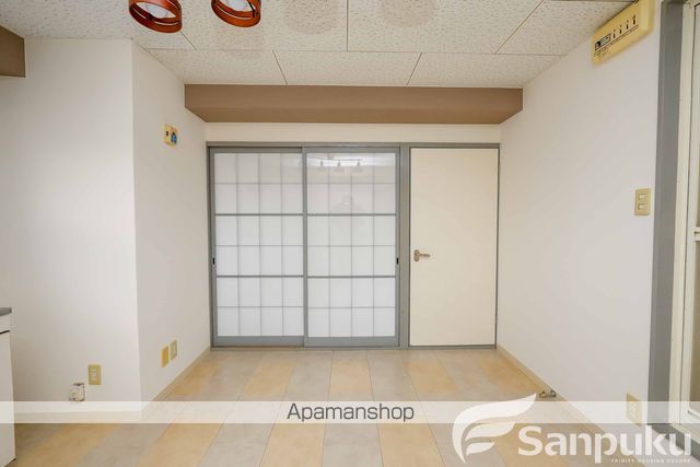 コスモリヴェール朝生田の内装写真