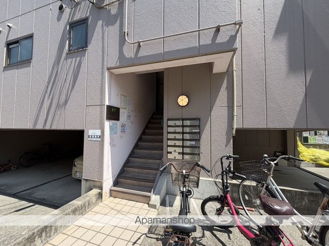 AIROSE豊中の玄関写真