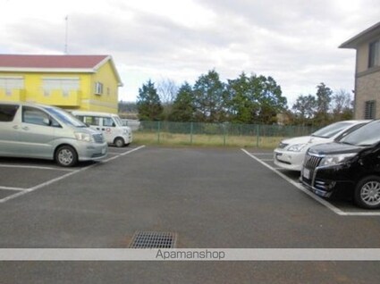 神栖町モンプチ[2LDK/62.1m2]の駐車場