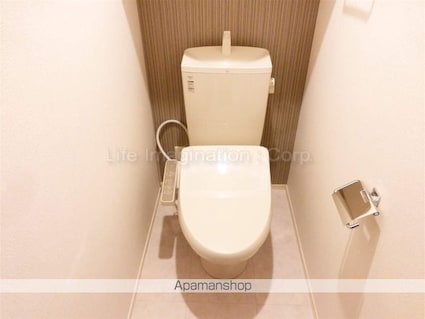 Ｃｈｏｕｃｈｏｕにおの浜（シュシュニオノハマ）[1LDK/41.01m2]のトイレ