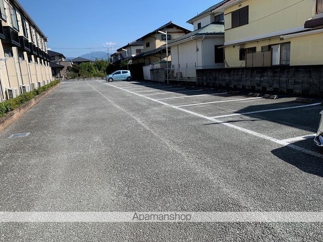 レオパレスＣＯＣＯＮ[1K/23.18m2]の駐車場