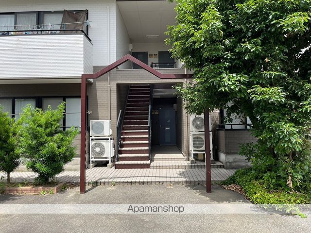 らん村伊3の玄関写真
